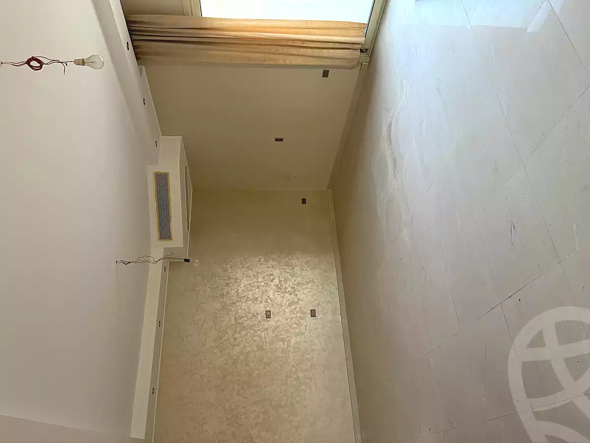 https://aqarmap.com.eg/en/listing/7170781-for-rent-cairo-new-cairo-first-settlement-mhwr-mstfy-kml