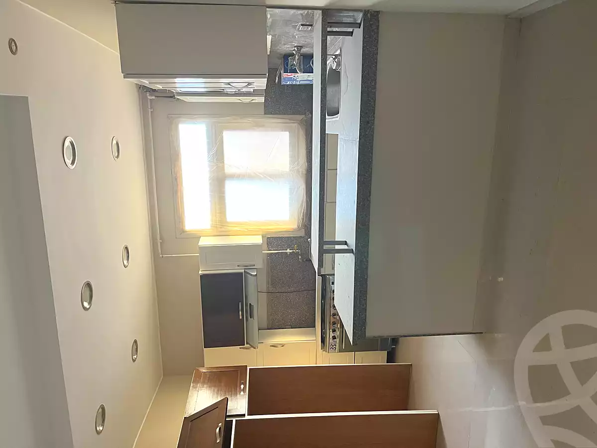 https://aqarmap.com.eg/en/listing/7170781-for-rent-cairo-new-cairo-first-settlement-mhwr-mstfy-kml