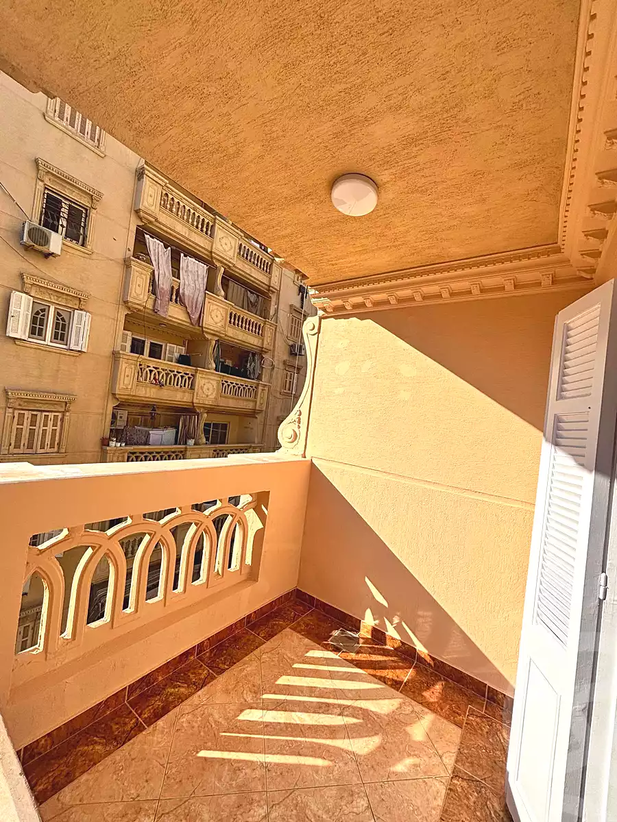 https://aqarmap.com.eg/en/listing/7172003-for-sale-alexandria-sydy-bshr-sydy-bshr-bhry-shr-mhmwd-l-yswy