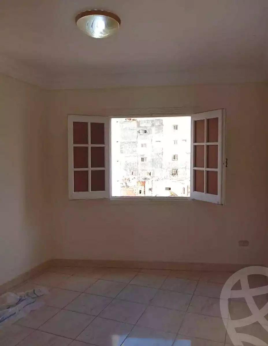 https://aqarmap.com.eg/ar/listing/7172088-for-sale-alexandria-sydy-bshr-sydy-bshr-bhry-shr-khld-bn-lwlyd