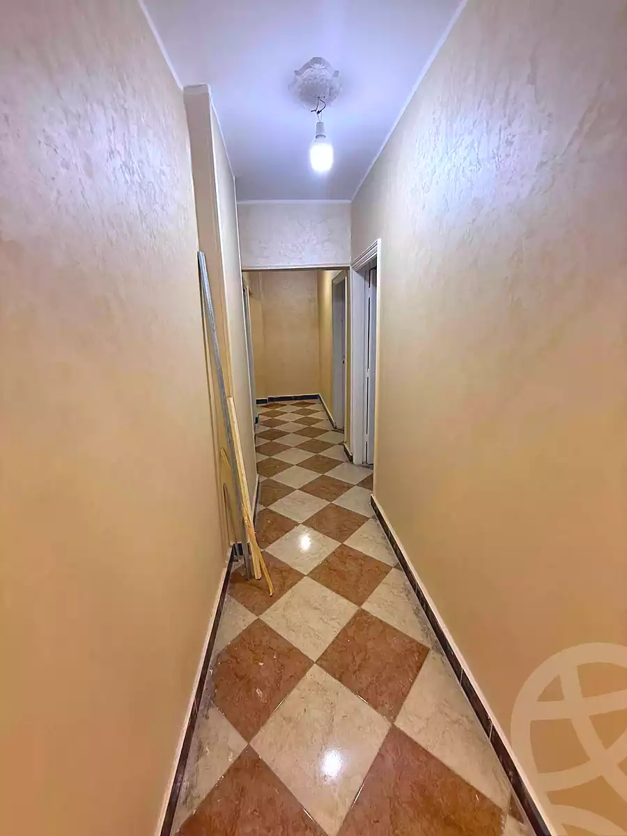 https://aqarmap.com.eg/ar/listing/7172745-for-sale-cairo-helwan-helwan-el-sharkeya-latif-basha-st