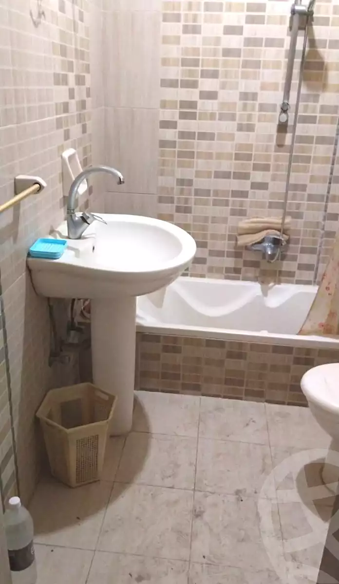 https://aqarmap.com.eg/en/listing/7172874-for-rent-cairo-ain-shams-jsr-lswys-kamal-hegab-st