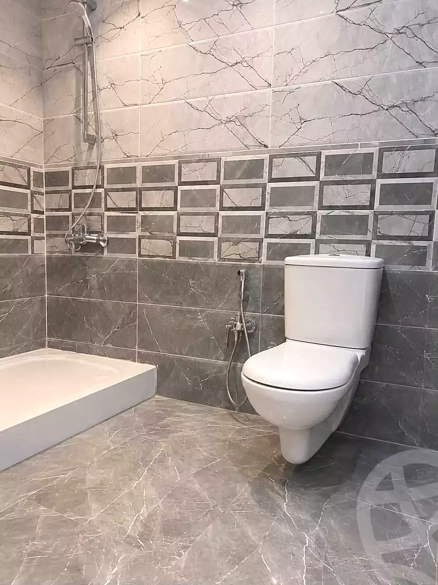 https://aqarmap.com.eg/ar/listing/7173059-for-sale-cairo-helwan-helwan-el-sharkeya-omar-ibn-abd-el-aziz-st