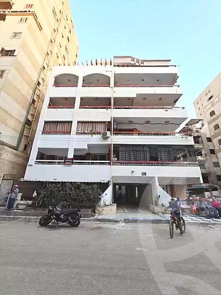 https://aqarmap.com.eg/ar/listing/7173080-for-sale-alexandria-al-agamy-shataa-el-nakheel