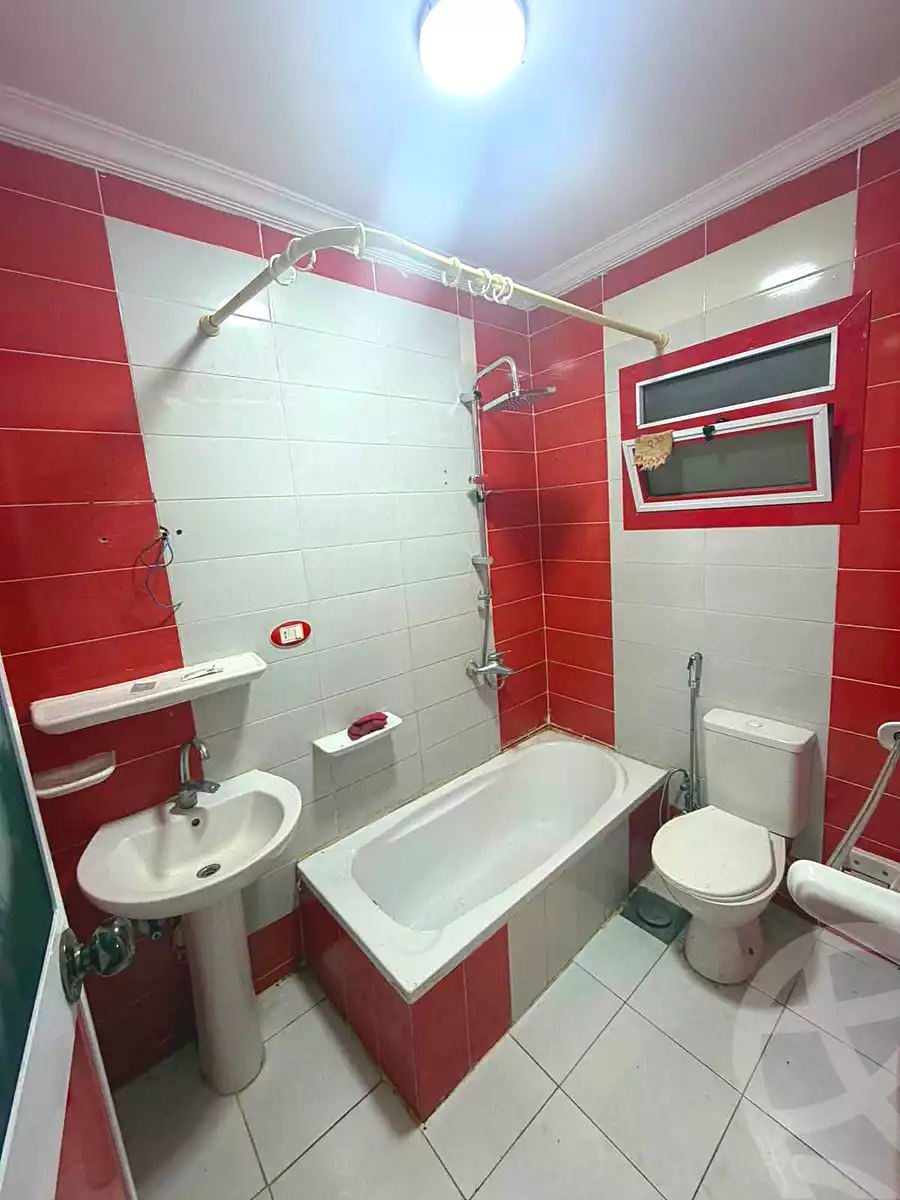 https://aqarmap.com.eg/en/listing/7173095-for-sale-alexandria-al-agamy-lbytsh-el-reyad-st