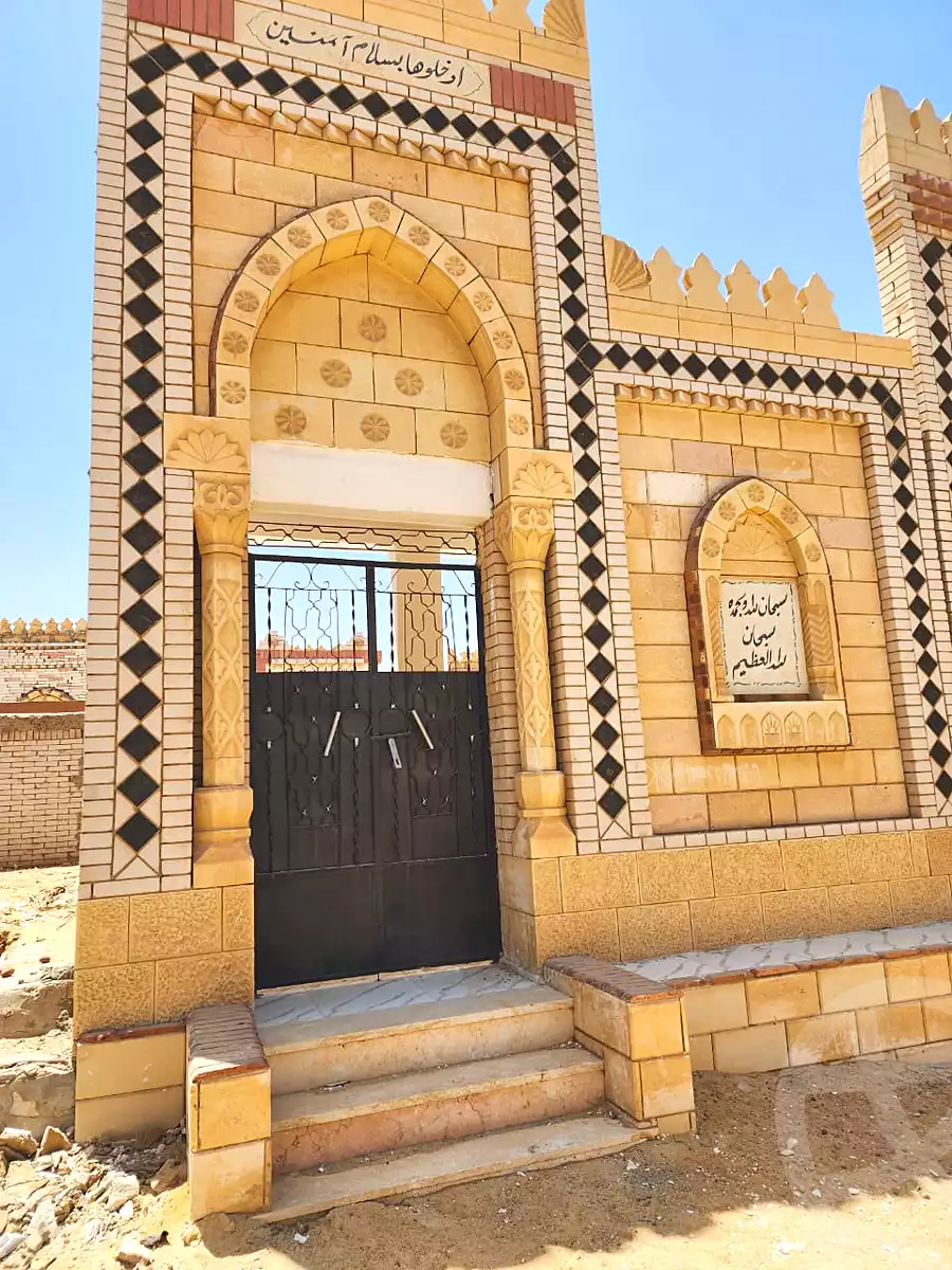 https://aqarmap.com.eg/en/listing/7174115-for-sale-cairo-6th-of-october-el-wahatt-road
