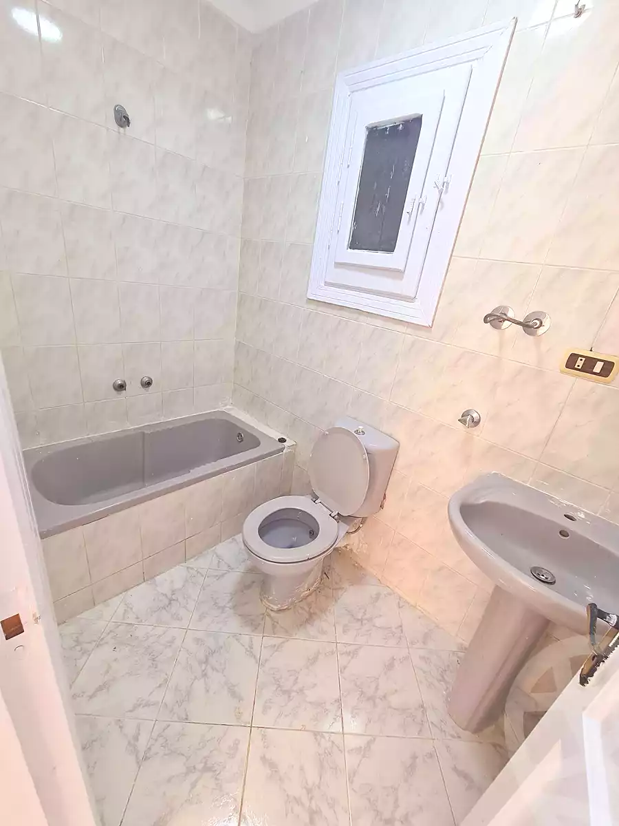 https://aqarmap.com.eg/ar/listing/7174616-for-sale-alexandria-al-agamy-shataa-el-nakheel