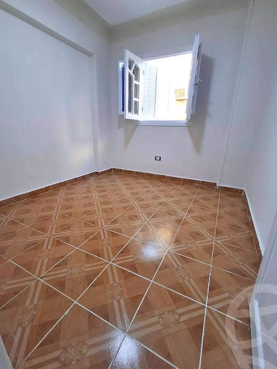 https://aqarmap.com.eg/ar/listing/7174884-for-sale-alexandria-al-agamy-shataa-el-nakheel