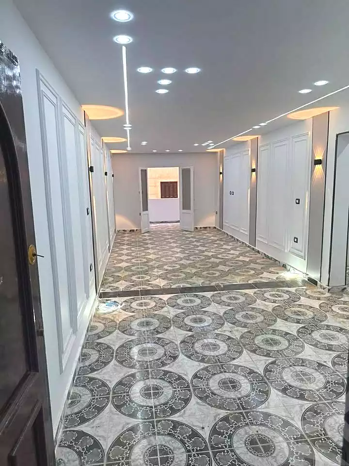 https://aqarmap.com.eg/en/listing/7174954-for-sale-alexandria-al-agamy-el-hanouvel-radwan-st