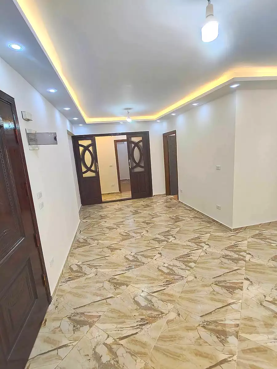 https://aqarmap.com.eg/en/listing/7175500-for-sale-alexandria-sydy-bshr-sydy-bshr-bhry-street-17