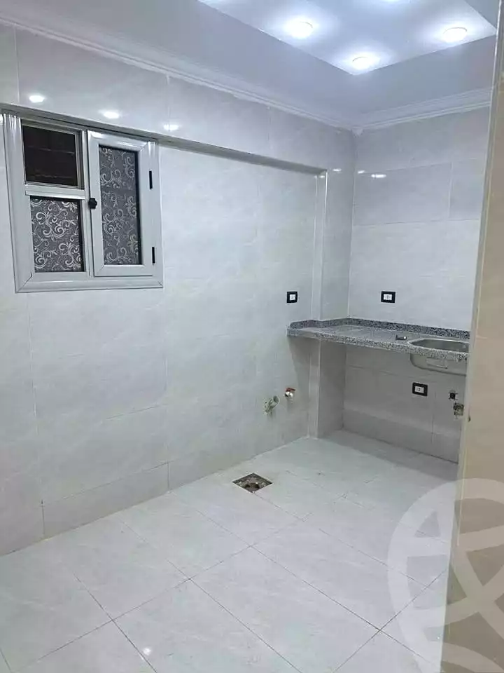 https://aqarmap.com.eg/ar/listing/7175716-for-sale-alexandria-al-agamy-el-hanouvel-radwan-st