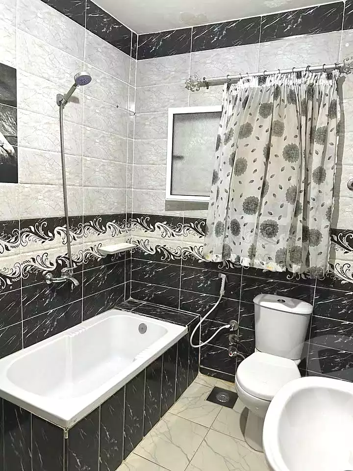 https://aqarmap.com.eg/ar/listing/7176000-for-sale-alexandria-al-agamy-el-hanouvel-al-asdakaa-st