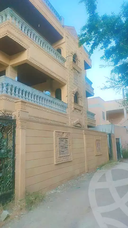 https://aqarmap.com.eg/ar/listing/7176022-for-sale-alexandria-al-agamy-lbytsh-el-hanafeya-st