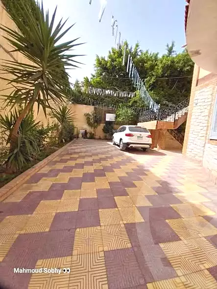 https://aqarmap.com.eg/ar/listing/7176458-for-sale-alexandria-al-agamy-lbytsh-shahr-al-assal-st