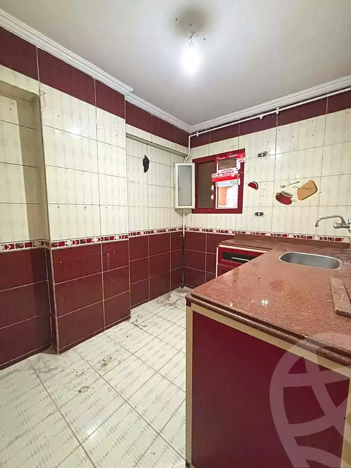 https://aqarmap.com.eg/ar/listing/7176454-for-sale-alexandria-al-agamy-lbytsh-mohamed-el-fardi-st