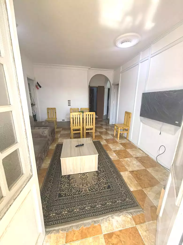 https://aqarmap.com.eg/ar/listing/7177675-for-rent-cairo-6th-of-october-el-ahyaa-neighborhood-1st-al-maahad