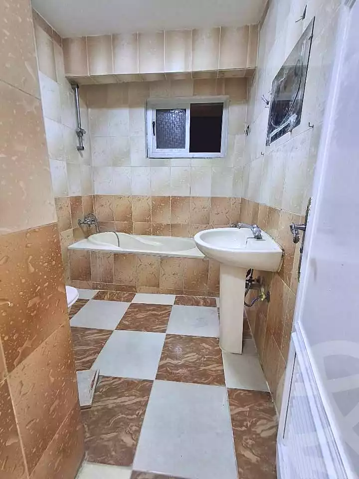 https://aqarmap.com.eg/ar/listing/7177524-for-sale-alexandria-al-agamy-shataa-el-nakheel