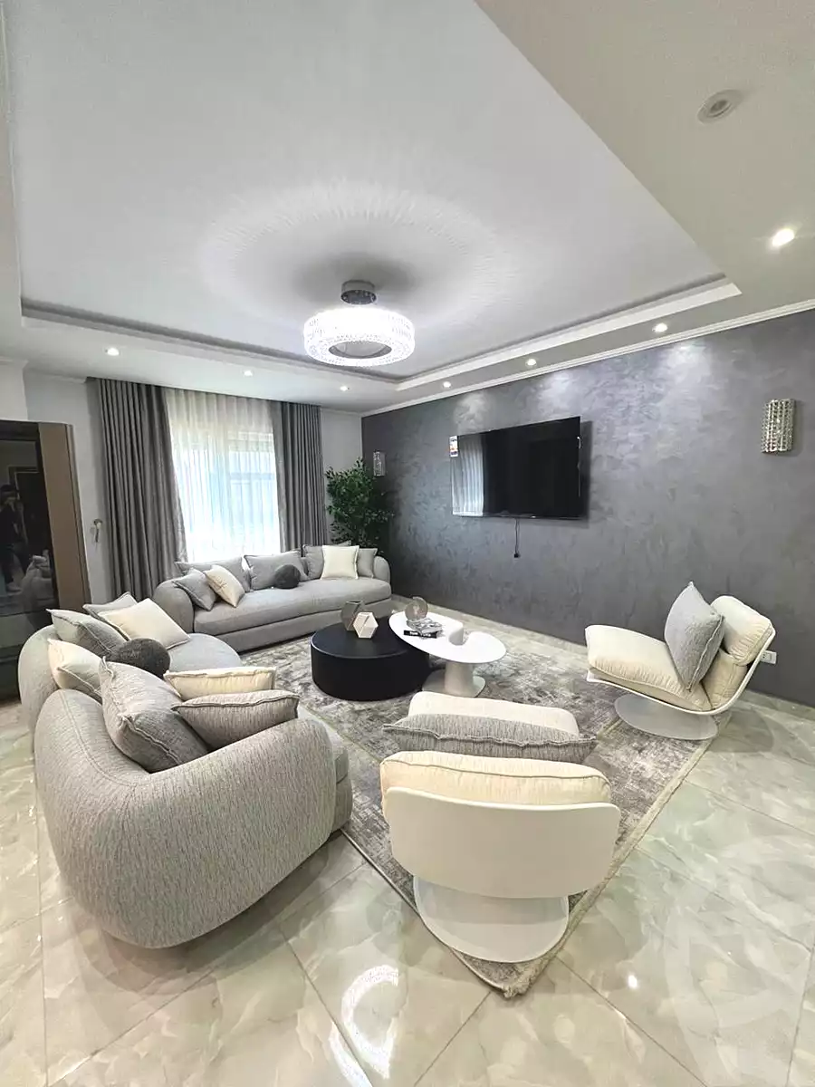 https://aqarmap.com.eg/en/listing/7178423-for-sale-cairo-new-cairo-compounds-mwrd-fq-llttwyr
