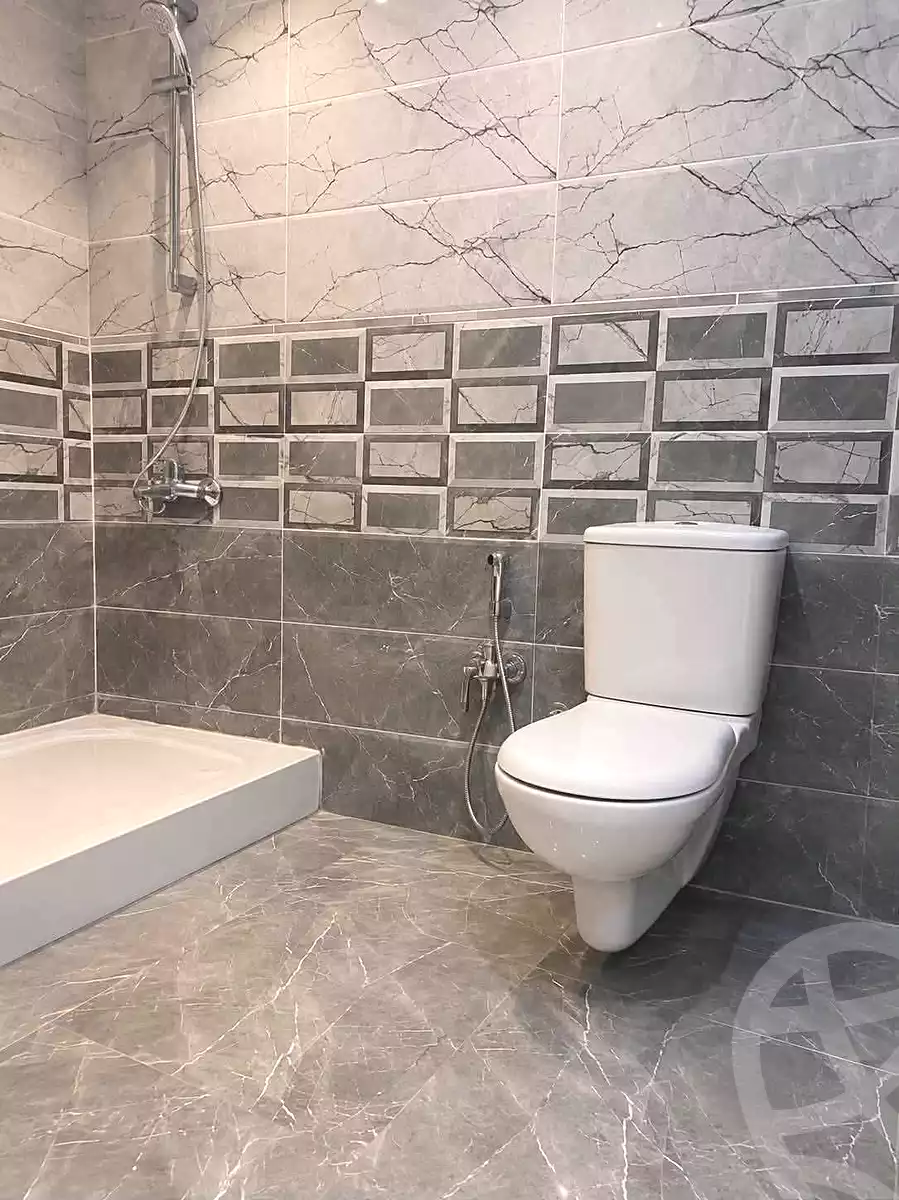https://aqarmap.com.eg/ar/listing/7179079-for-sale-cairo-helwan-helwan-el-sharkeya-omar-ibn-abd-el-aziz-st