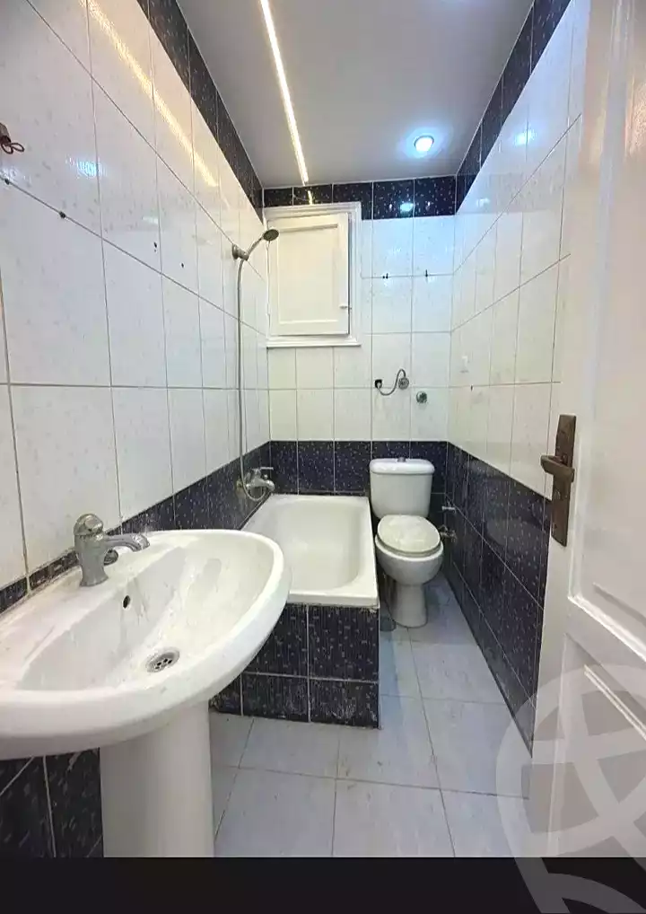 https://aqarmap.com.eg/en/listing/7179108-for-sale-alexandria-el-asafra-shr-mlk-hfny