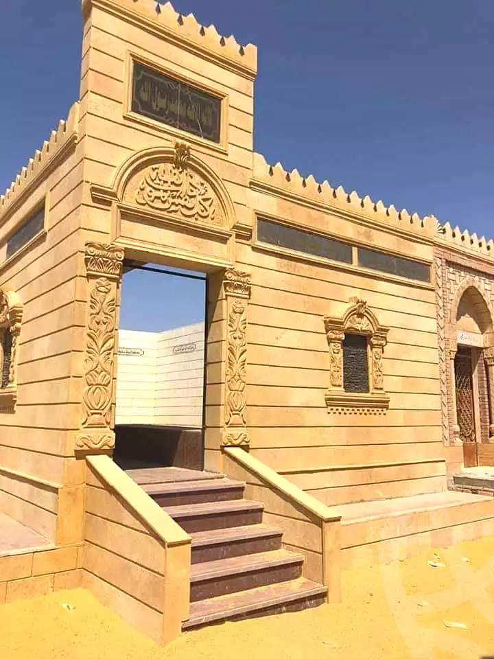 https://aqarmap.com.eg/en/listing/7179129-for-sale-cairo-6th-of-october-el-wahatt-road