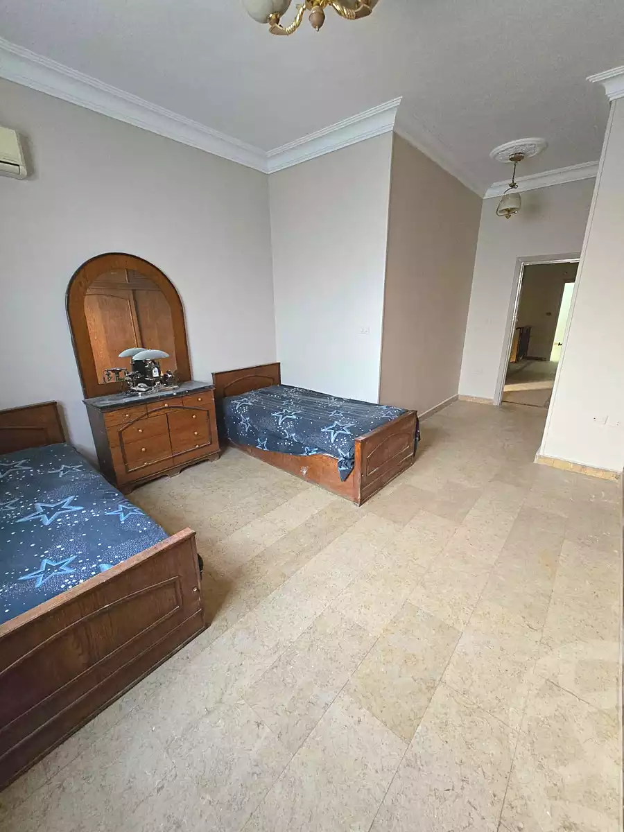 https://aqarmap.com.eg/ar/listing/7179393-for-sale-cairo-new-cairo-el-ahyaa-third-neighborhood-street-1