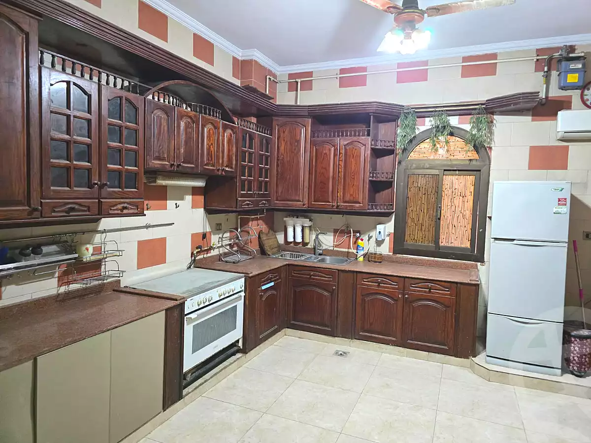 https://aqarmap.com.eg/ar/listing/7179393-for-sale-cairo-new-cairo-el-ahyaa-third-neighborhood-street-1