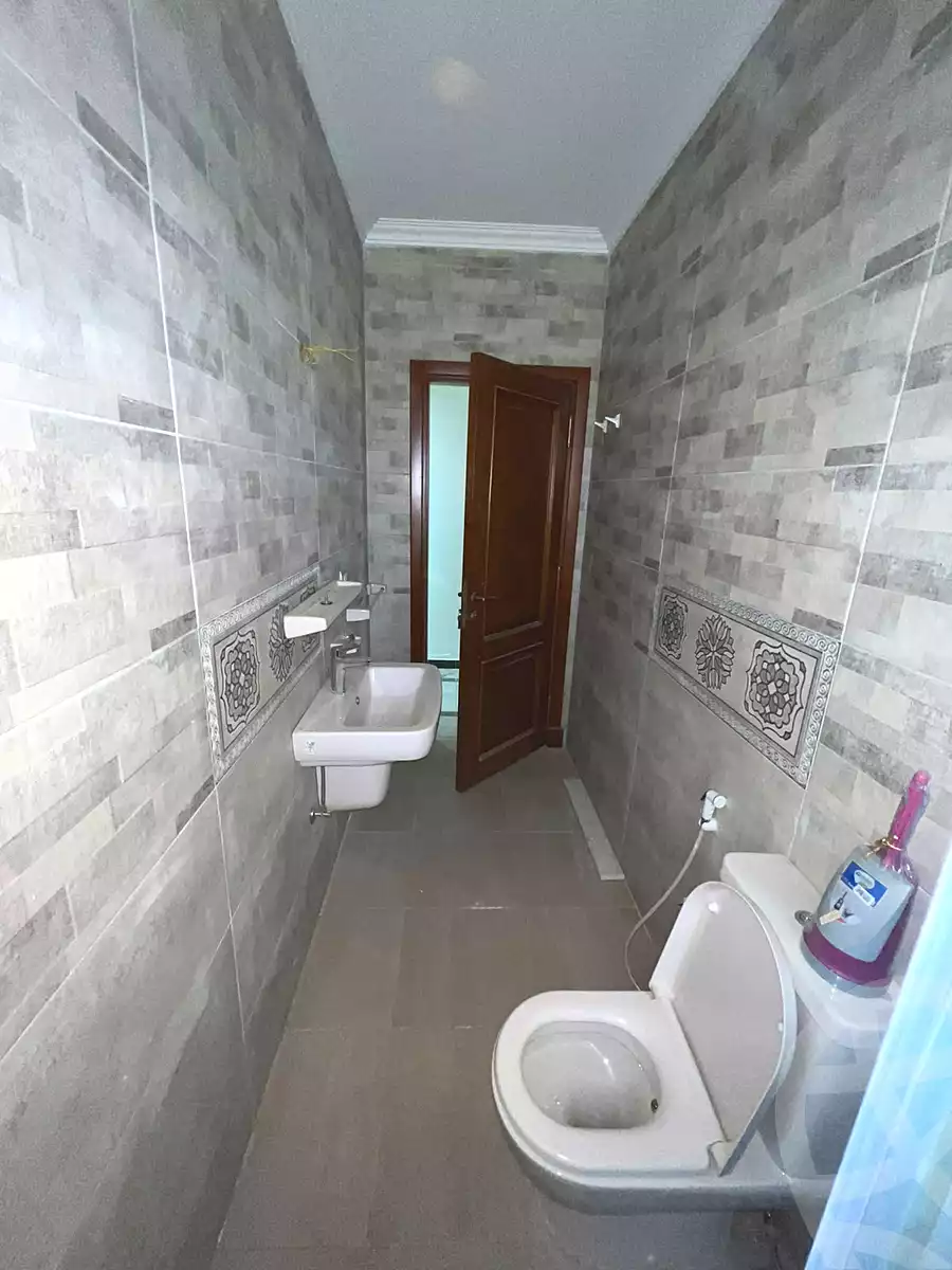 https://aqarmap.com.eg/en/listing/7179460-for-rent-cairo-new-cairo-sharq-el-akadamiya-al-tahrir-st