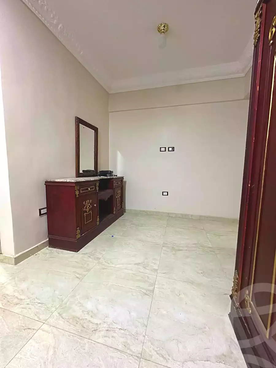 https://aqarmap.com.eg/ar/listing/7179518-for-sale-cairo-6th-of-october-el-ahyaa-neighborhood-3rd-al-hay-al-thalith-st