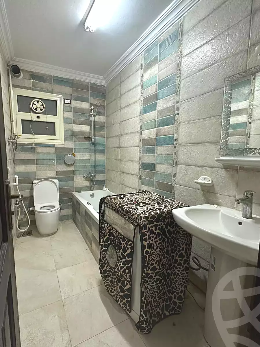 https://aqarmap.com.eg/ar/listing/7179518-for-sale-cairo-6th-of-october-el-ahyaa-neighborhood-3rd-al-hay-al-thalith-st
