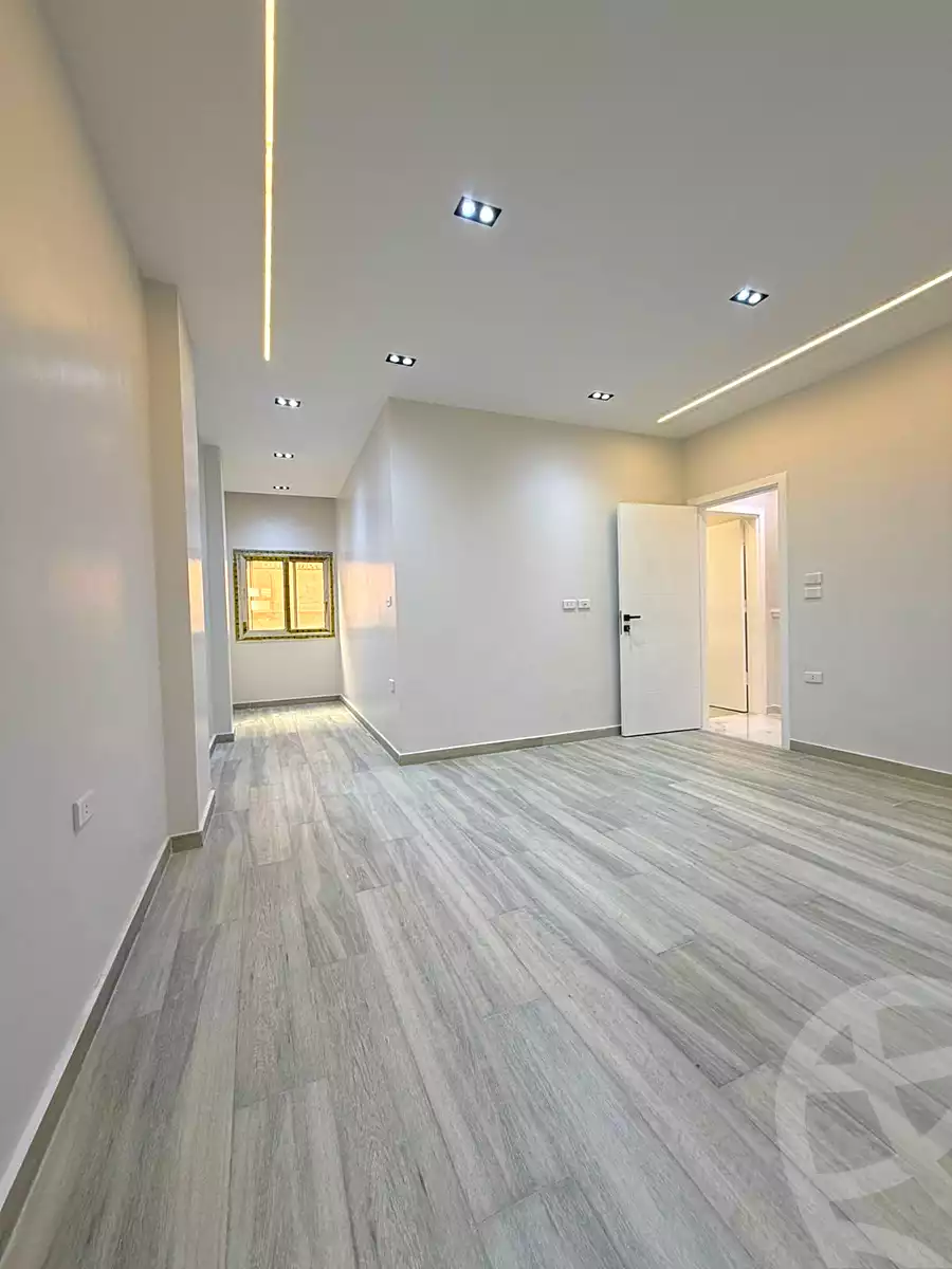 https://aqarmap.com.eg/ar/listing/7179523-for-sale-cairo-6th-of-october-el-ahyaa-neighborhood-3rd-al-hay-al-thalith-st