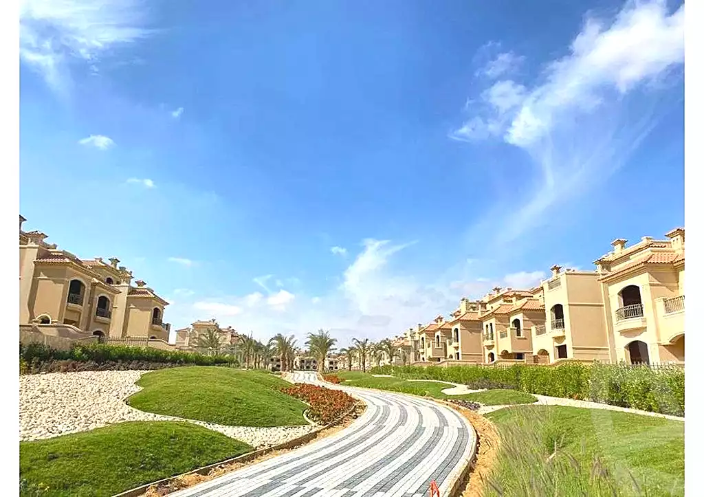 https://aqarmap.com.eg/en/listing/7179635-for-sale-cairo-new-administrative-capital-r4-la-vista-city