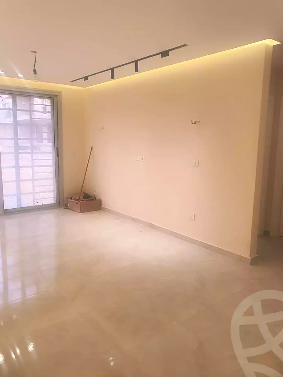 https://aqarmap.com.eg/ar/listing/7179734-for-rent-cairo-6th-of-october-compounds