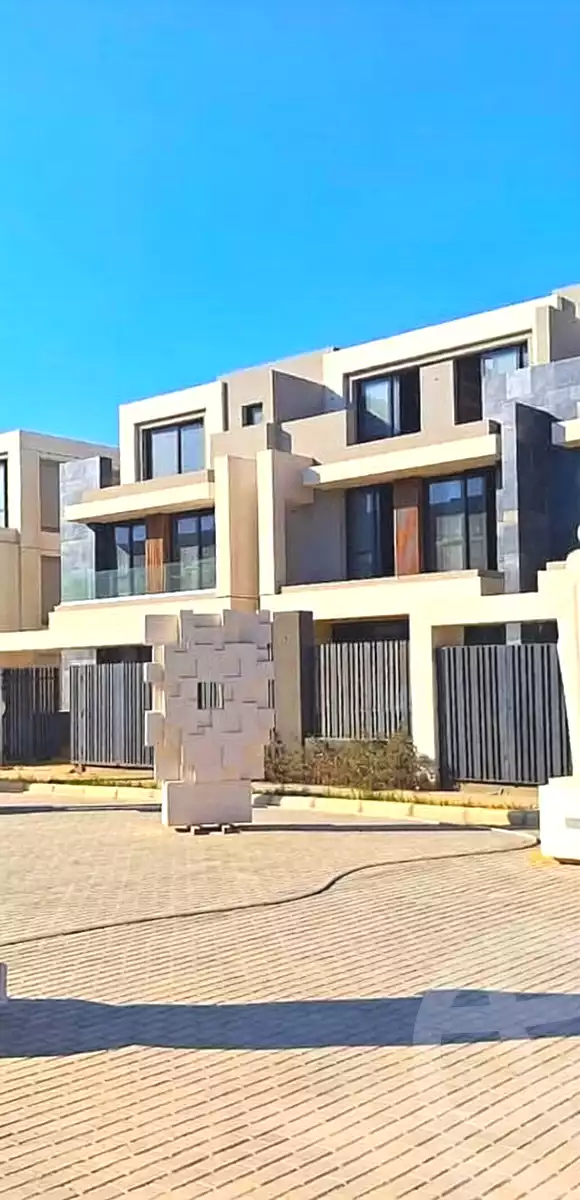 https://aqarmap.com.eg/ar/listing/7179771-for-sale-cairo-new-cairo-compounds-el-patio-town-compound-la-vista