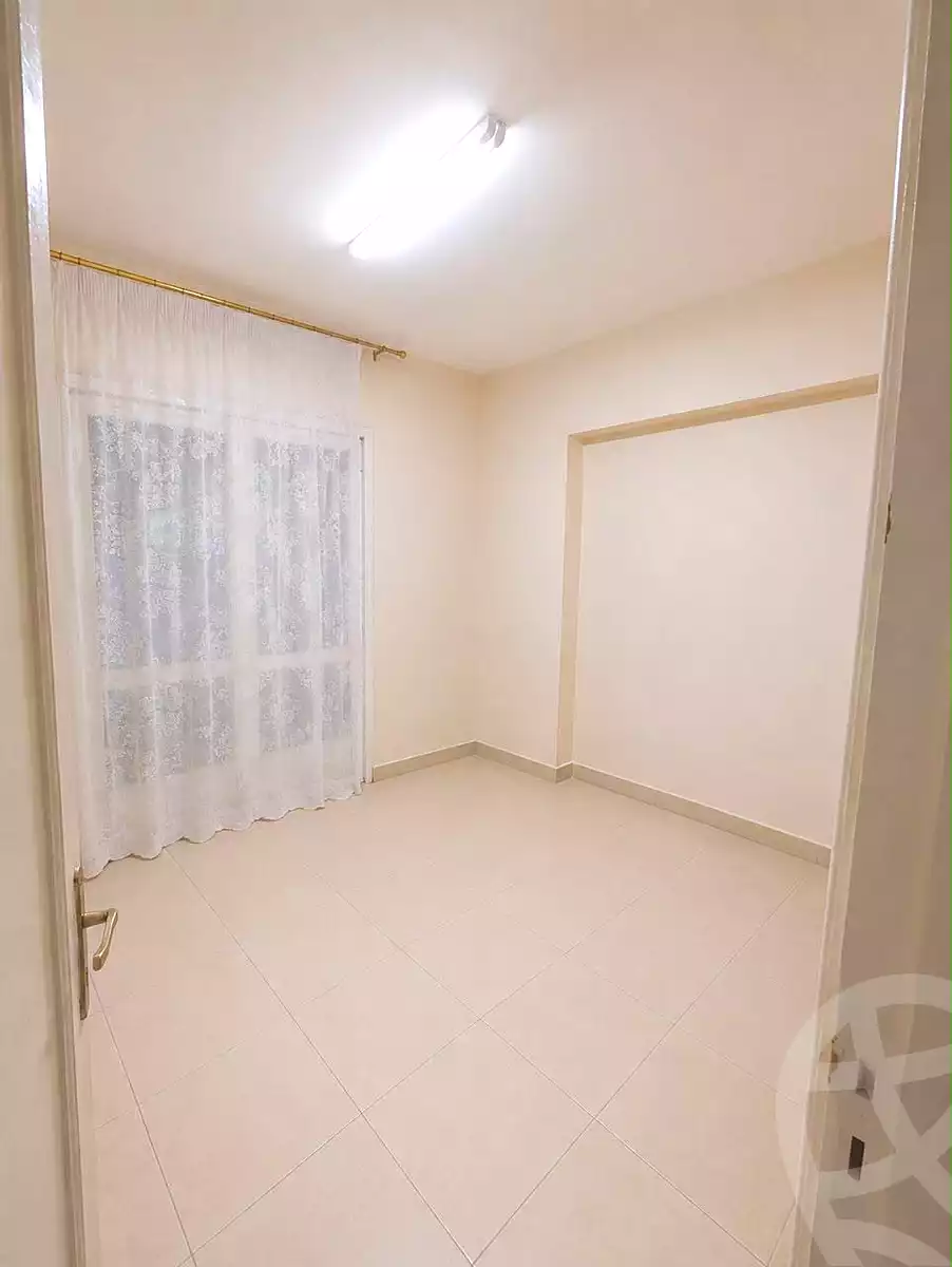 https://aqarmap.com.eg/ar/listing/7179827-for-sale-cairo-6th-of-october-el-ahyaa-neighborhood-11th