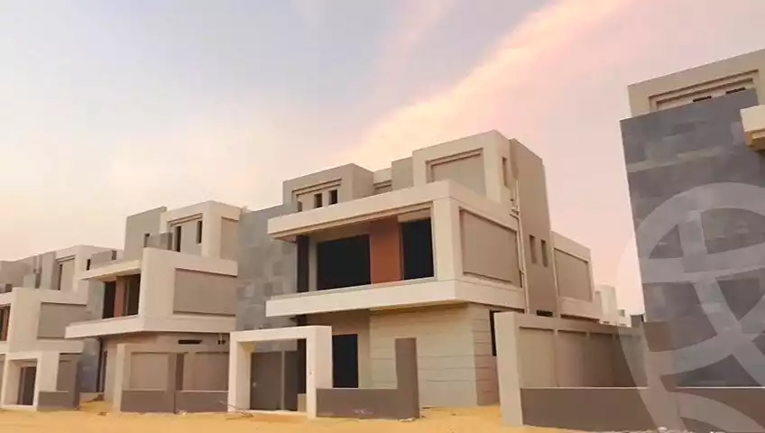 https://aqarmap.com.eg/ar/listing/7179903-for-sale-cairo-new-cairo-compounds-el-patio-town-compound-la-vista