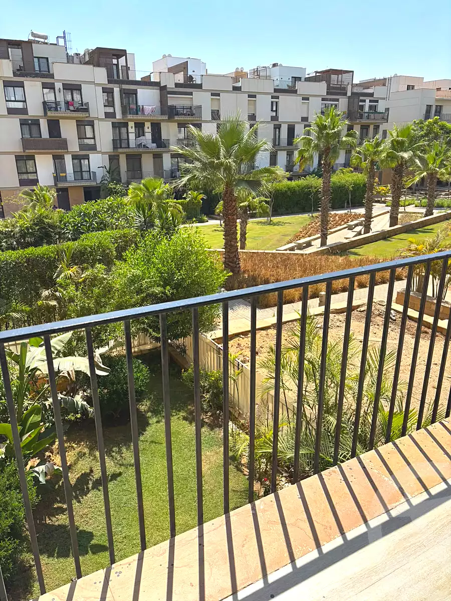 https://aqarmap.com.eg/ar/listing/7180130-for-rent-cairo-el-sheikh-zayed-city-compounds-kmbwnd-wyst-twn-swdyk