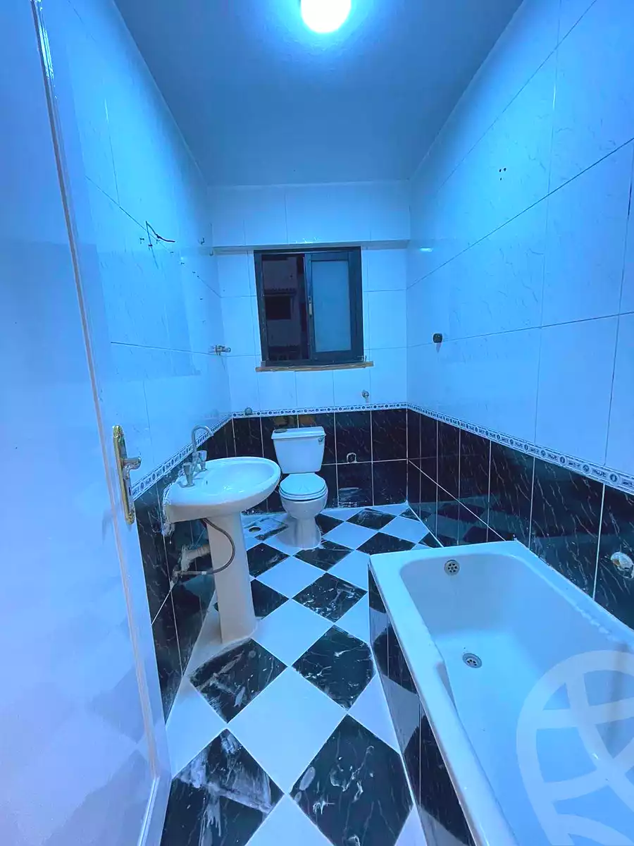 https://aqarmap.com.eg/ar/listing/7180742-for-sale-alexandria-al-agamy-shataa-el-nakheel