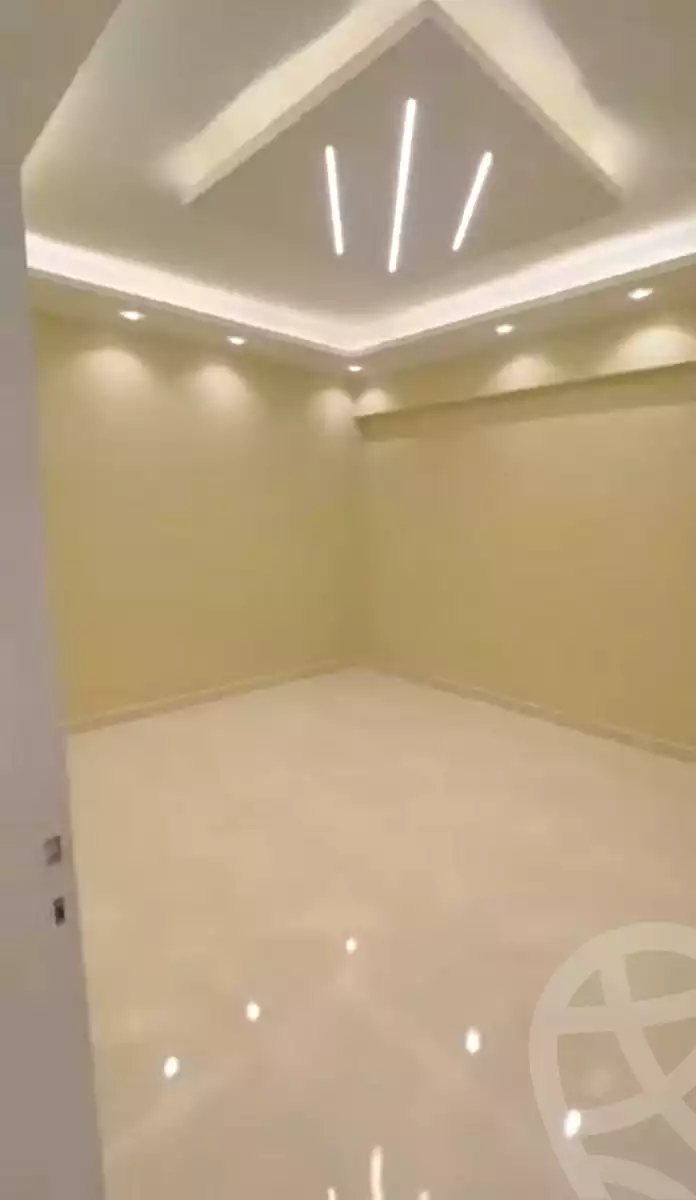 https://aqarmap.com.eg/ar/listing/7180885-for-sale-alexandria-sydy-bshr-sydy-bshr-bhry-gamal-abd-el-nasir-st