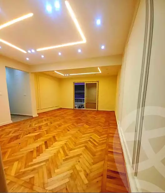 https://aqarmap.com.eg/ar/listing/7181452-for-sale-alexandria-miami-shr-jml-bd-lnsr