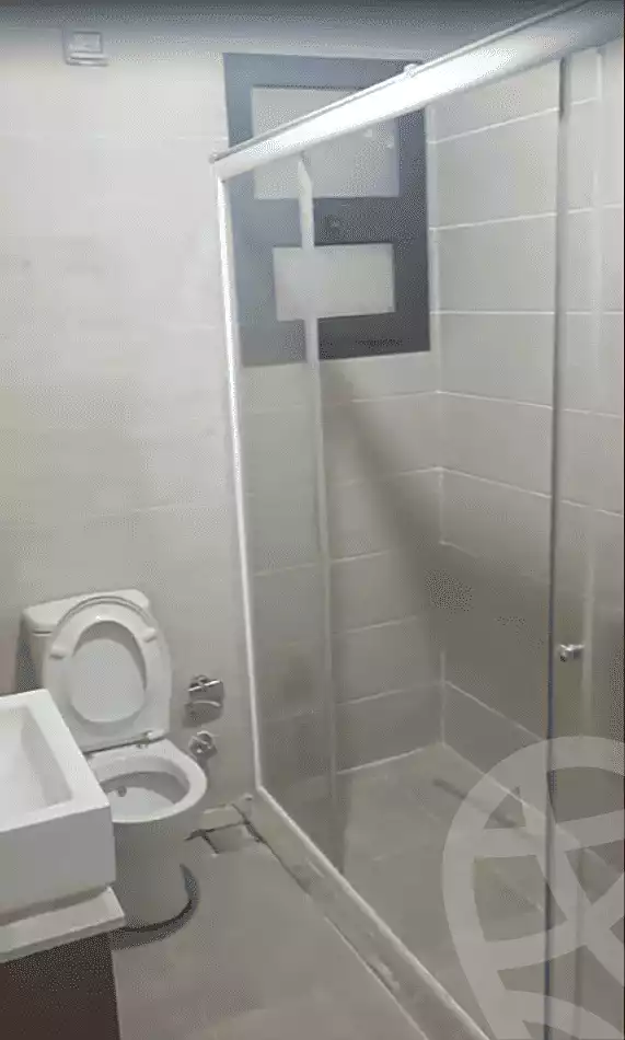 شقة بـ٣ غرف نوم في فيفث سكوير المراسم، صورة ٧ من ٨