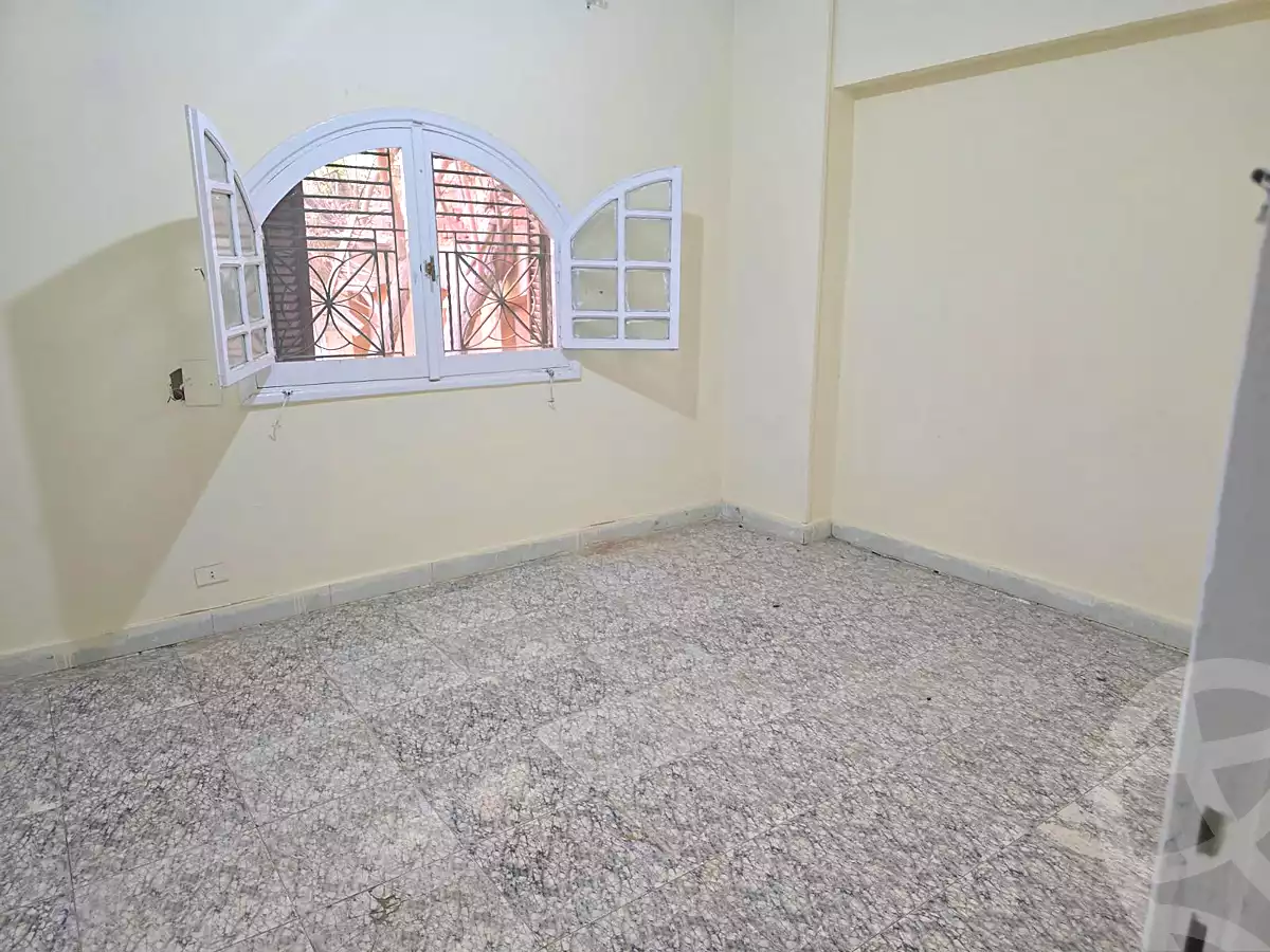 https://aqarmap.com.eg/en/listing/7181727-for-rent-cairo-6th-of-october-el-ahyaa-neighborhood-2nd-divided-from-al-kafrawei-st
