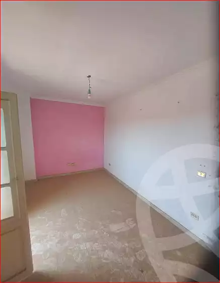 https://aqarmap.com.eg/ar/listing/7181820-for-sale-cairo-helwan-el-shareaa-el-sharby-st