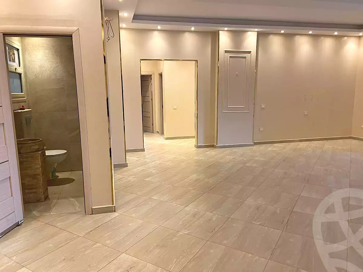 https://aqarmap.com.eg/ar/listing/7181908-for-sale-cairo-new-cairo-compounds-kmbwnd-lnkhyl