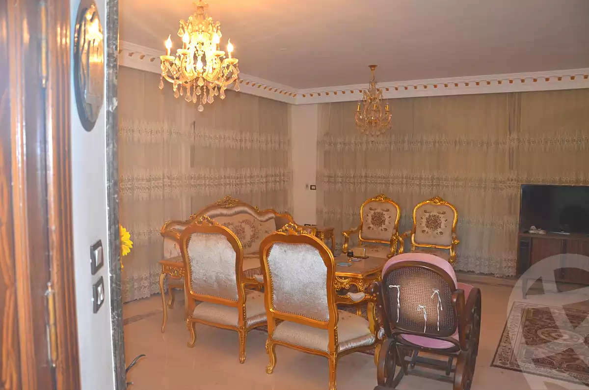 https://aqarmap.com.eg/ar/listing/7182006-for-sale-cairo-el-sheikh-zayed-city-el-hay-el-thaleth-ashaer-lhy-lthlth-shr