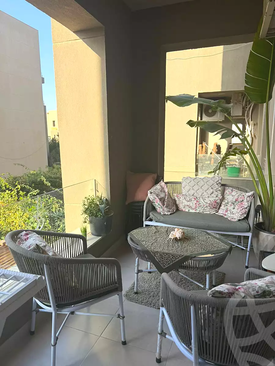 https://aqarmap.com.eg/ar/listing/7182245-for-sale-cairo-new-cairo-compounds-village-gate-mall-palm-hills