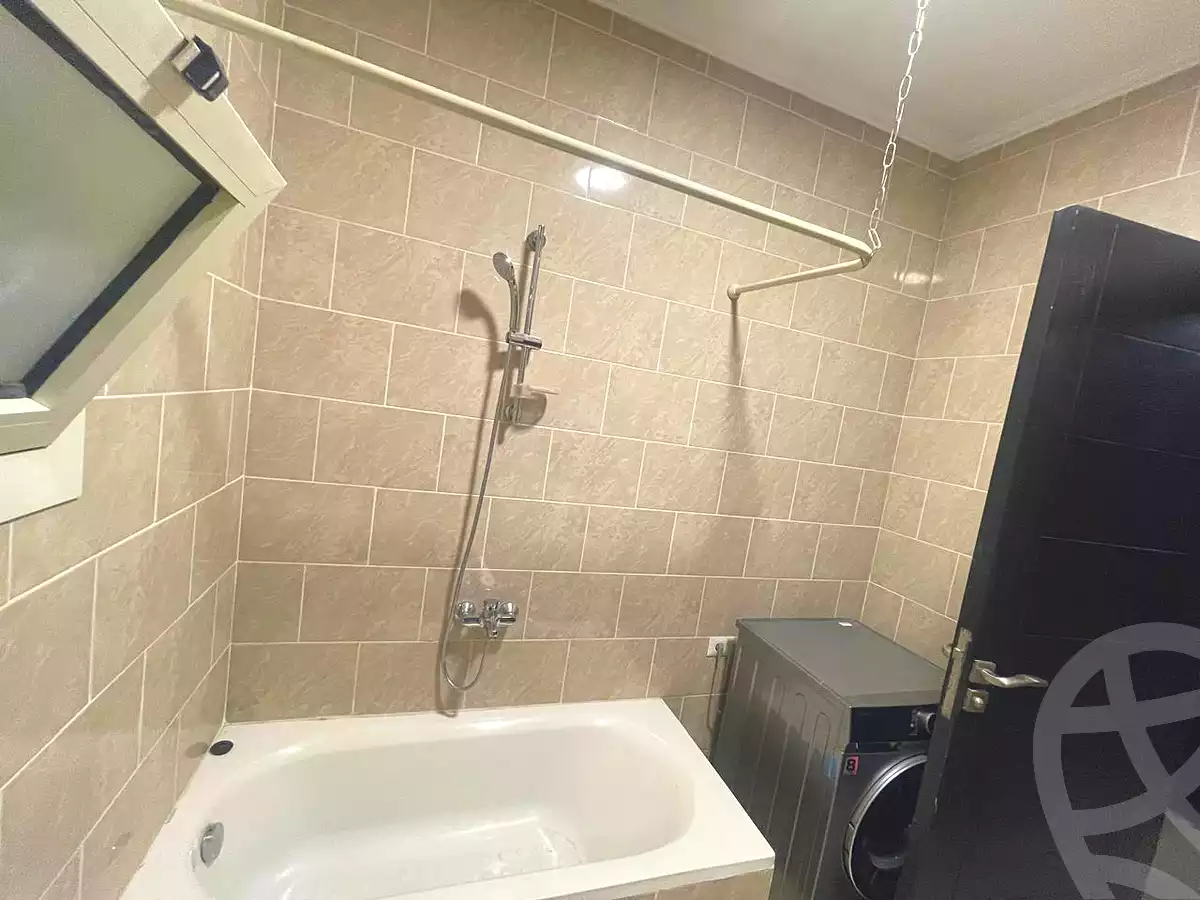 https://aqarmap.com.eg/en/listing/7182328-for-rent-cairo-el-sheikh-zayed-city-compounds-dh-drys
