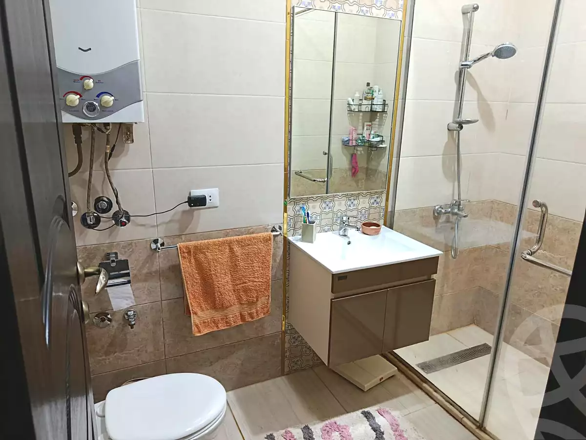 https://aqarmap.com.eg/ar/listing/7182458-for-sale-cairo-new-cairo-el-ahyaa-first-neighborhood-street-1