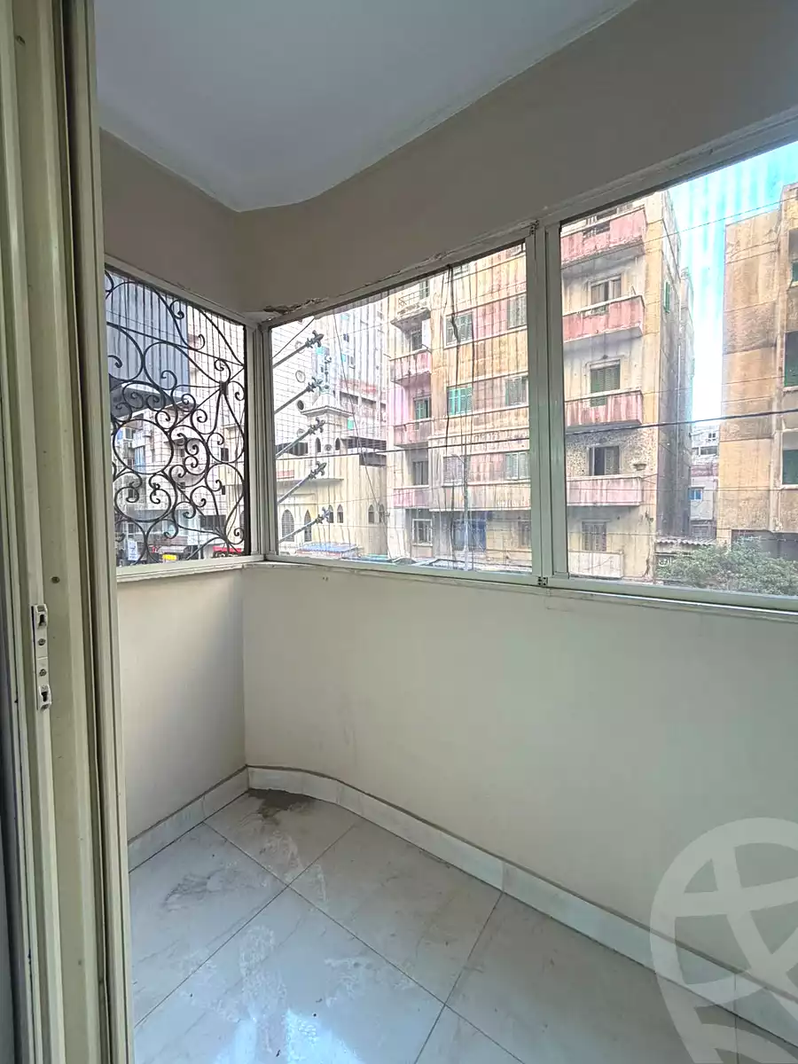 https://aqarmap.com.eg/ar/listing/7182628-for-sale-alexandria-sydy-bshr-sydy-bshr-bhry-shr-khld-bn-lwlyd