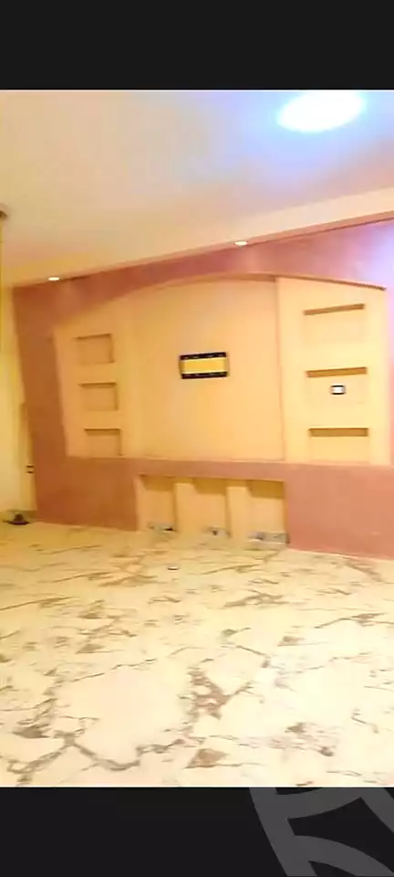 https://aqarmap.com.eg/ar/listing/7183270-for-sale-alexandria-al-agamy-lbytsh-bianchiii